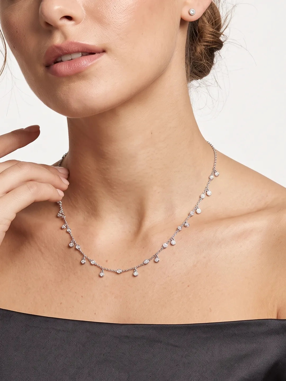 Rosée Glimmer Drop Necklace