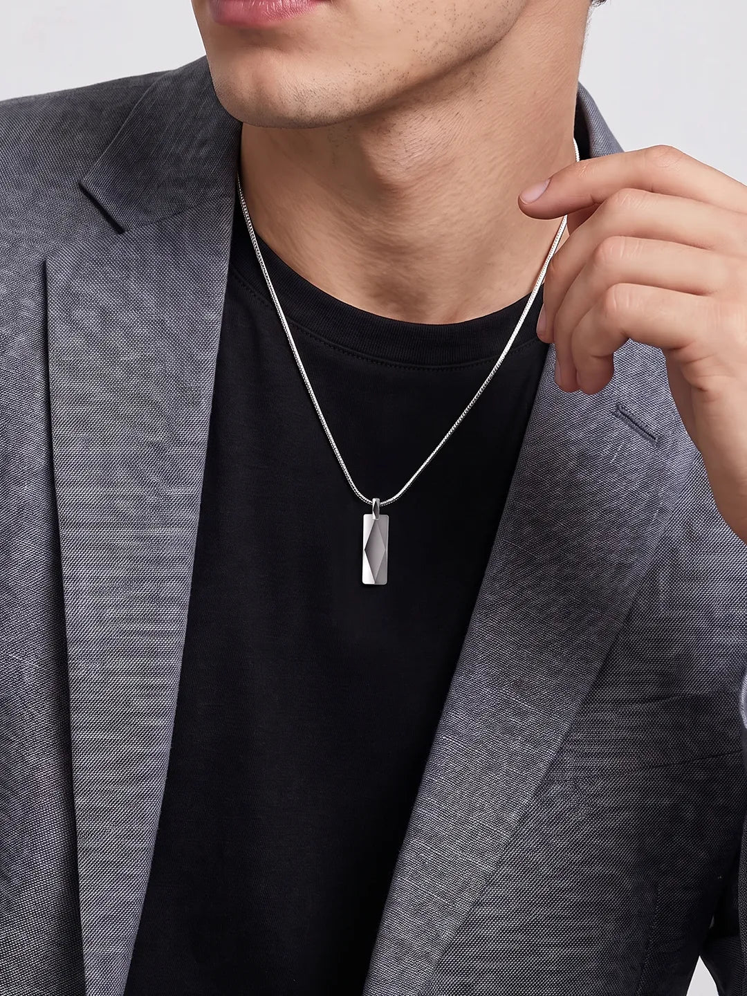 V Collection - V Vertical Bar Pendant (Checked)
